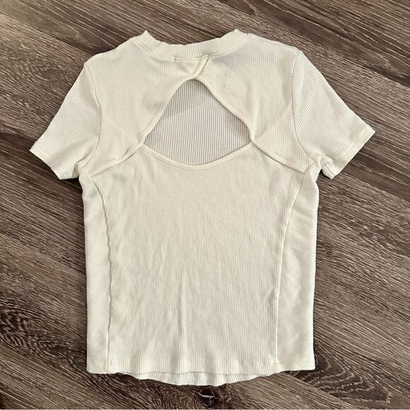 Skin Tee  - Picture 5 of 5